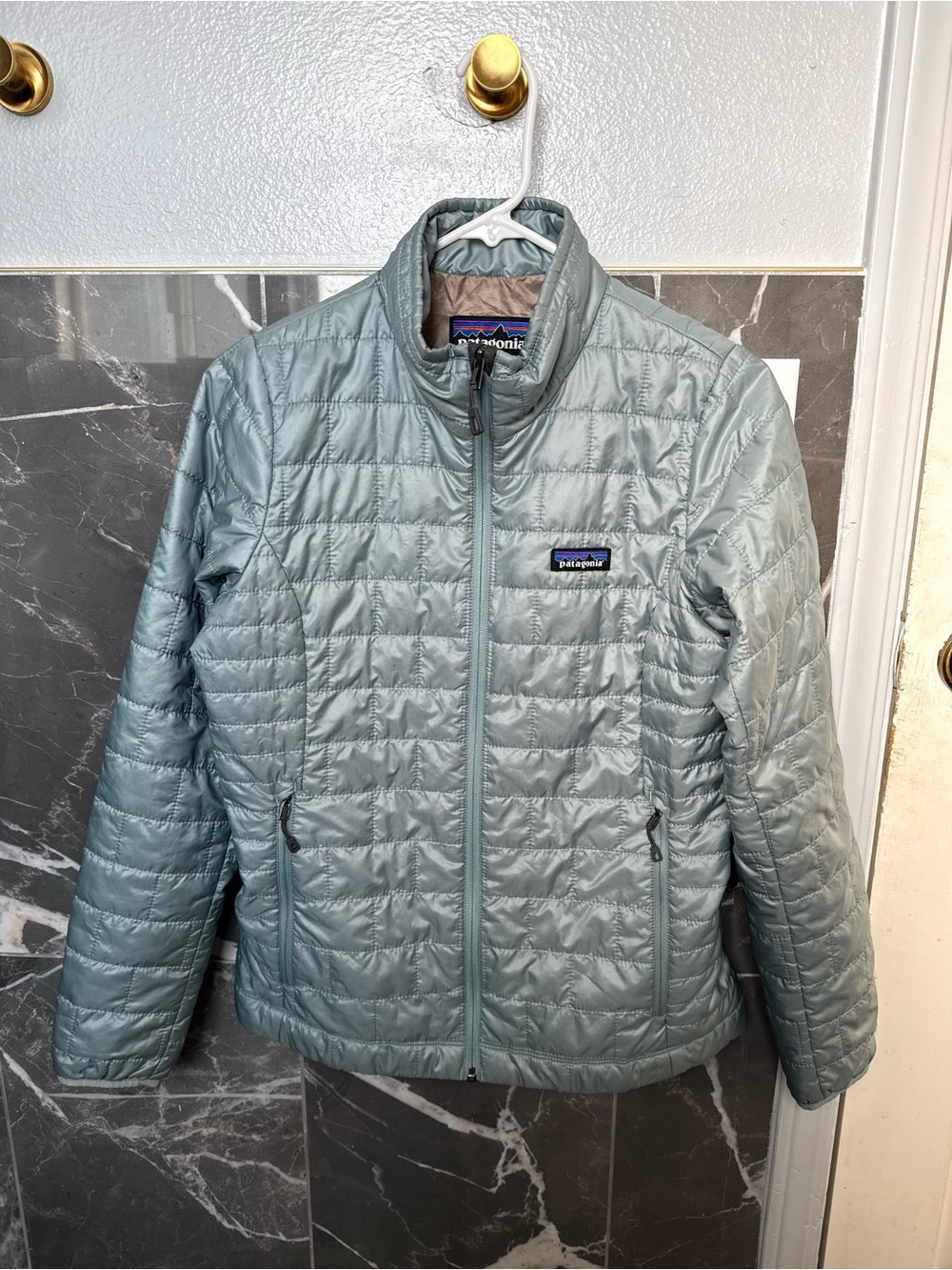 Patagonia nano puff jacket